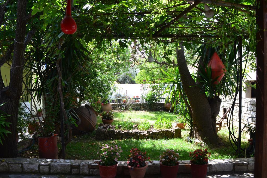 Chouchounikos Apartments Lefokastro Exterior foto